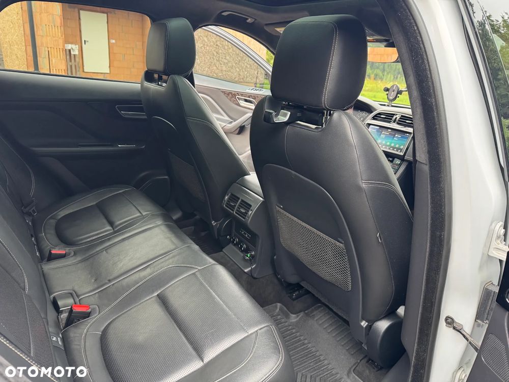 Jaguar F-Pace 2.0 i4P AWD R-Sport - 20