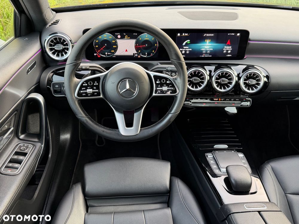 Mercedes-Benz Klasa A 180 d Style 8G-DCT - 25