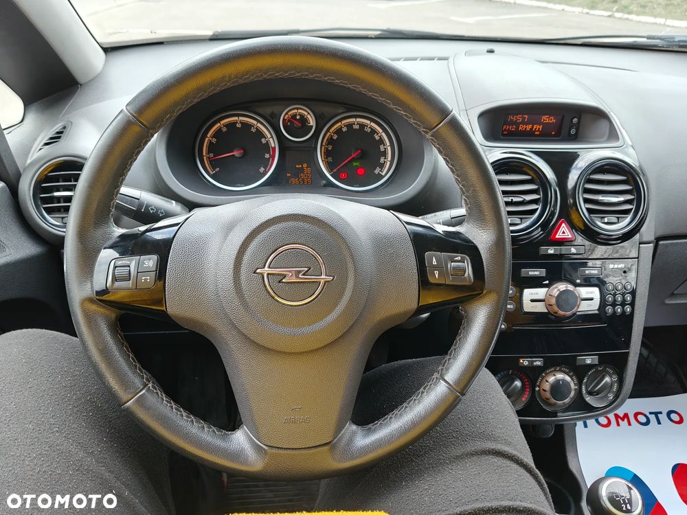 Opel Corsa 1.2 16V Cosmo - 20