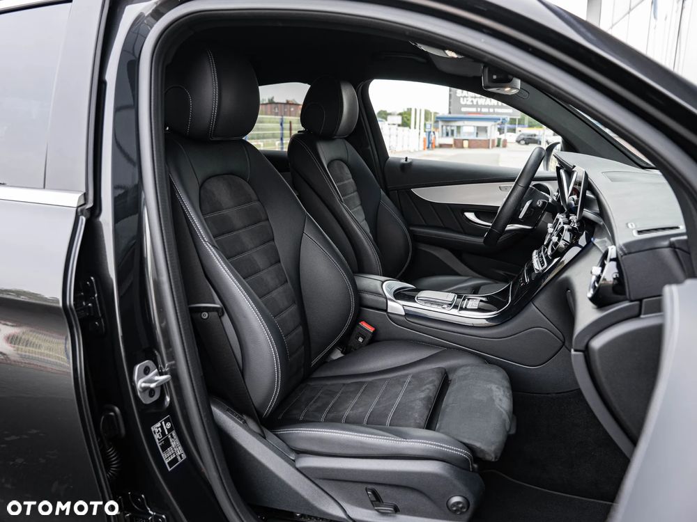 Mercedes-Benz GLC GLC-Coupe 200 4Matic 9G-TRONIC AMG Line Plus - 26