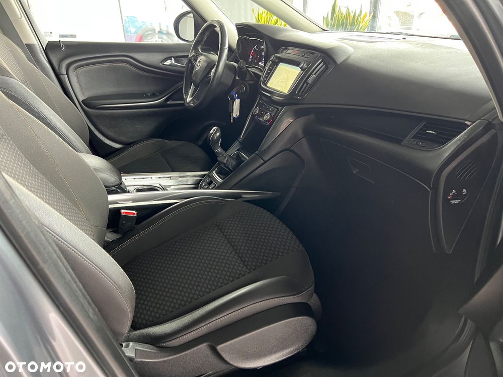 Opel Zafira - 32