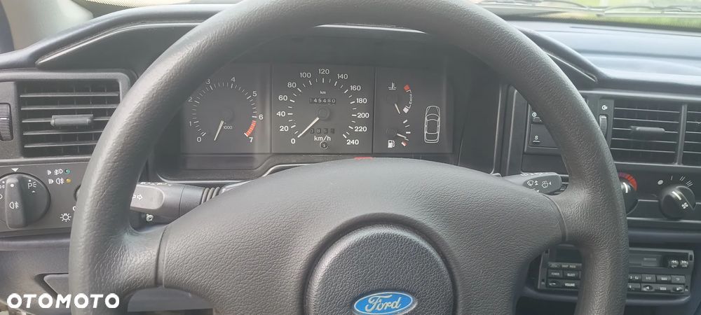 Ford Scorpio 2.0 CL - 24