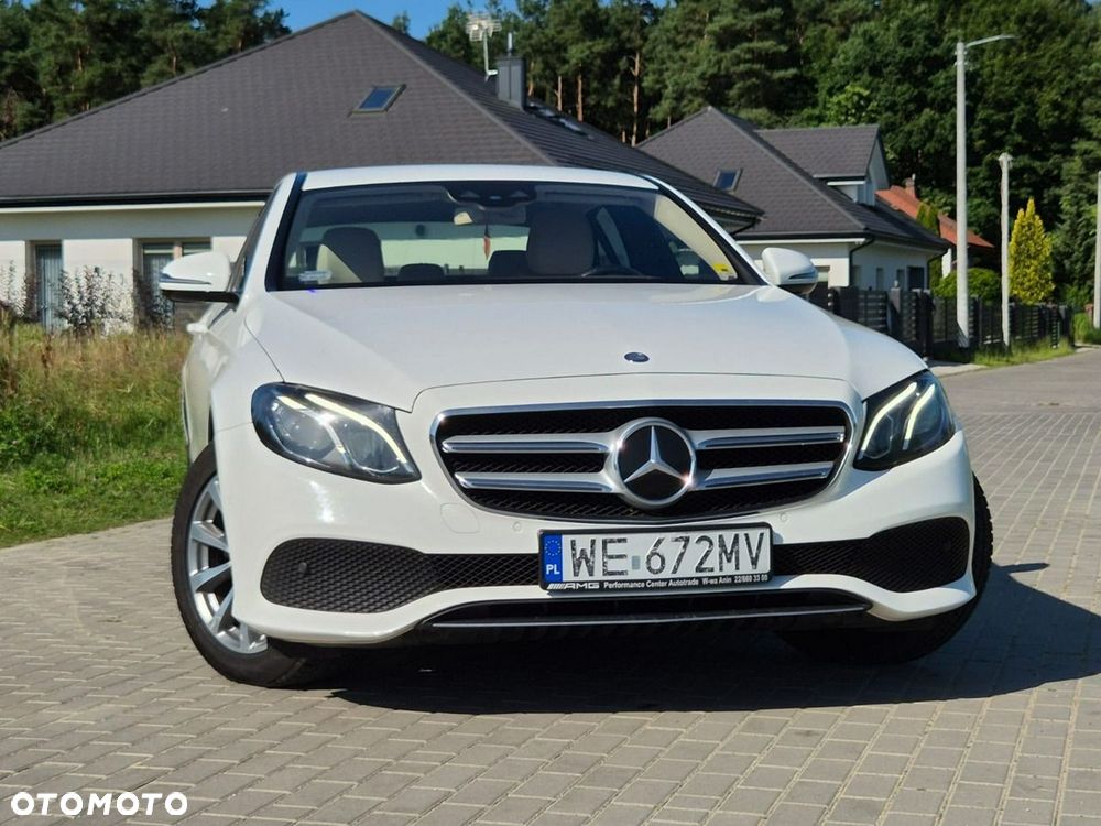 Mercedes-Benz Klasa E 220 d Business Edition 9G-TRONIC - 28