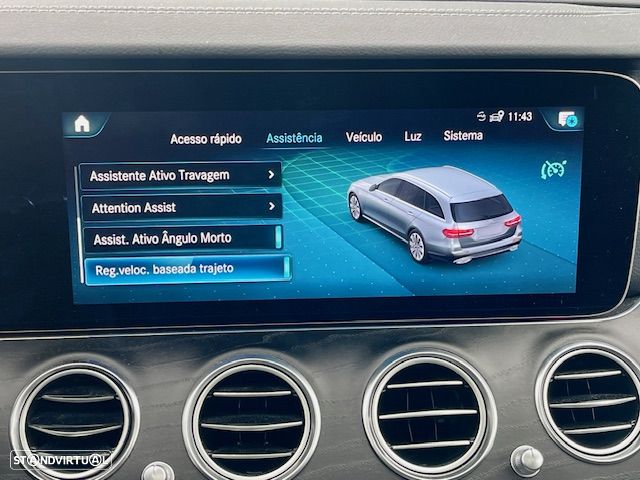 Mercedes-Benz E 300 de 4Matic 9G-TRONIC AMG Line - 34