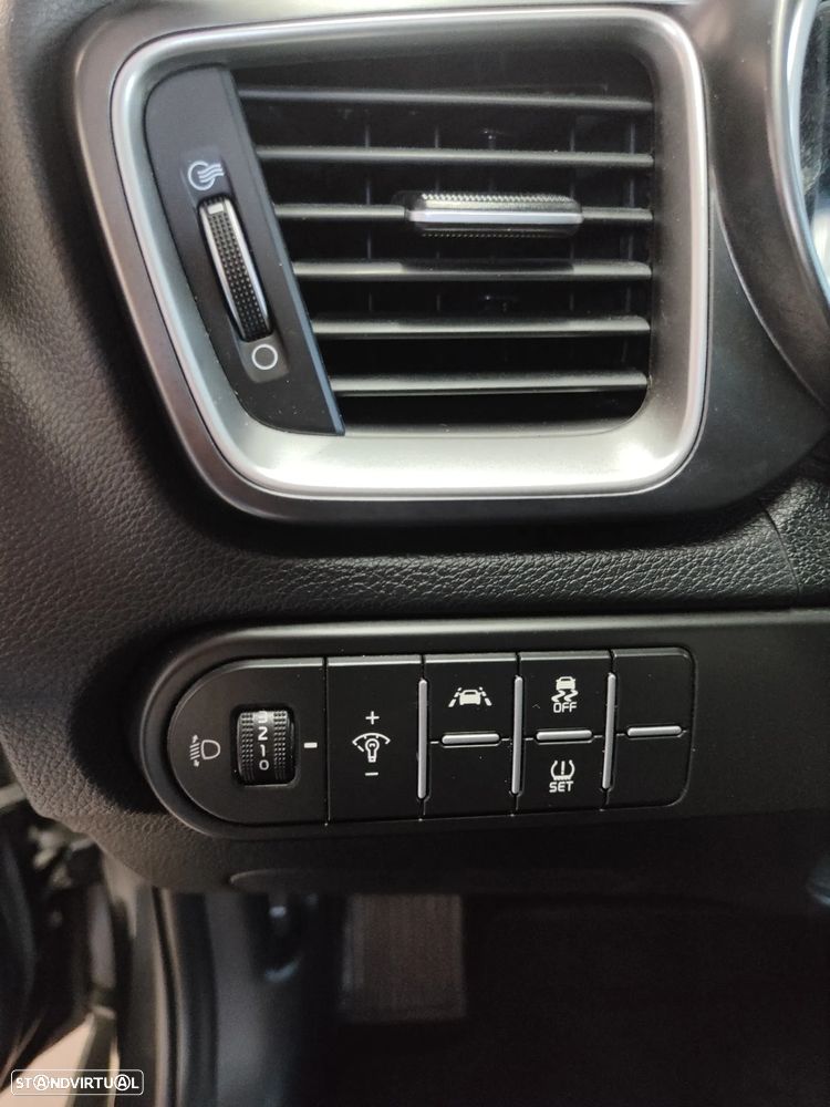 Kia XCeed 1.0 T-GDI Dynamic - 24