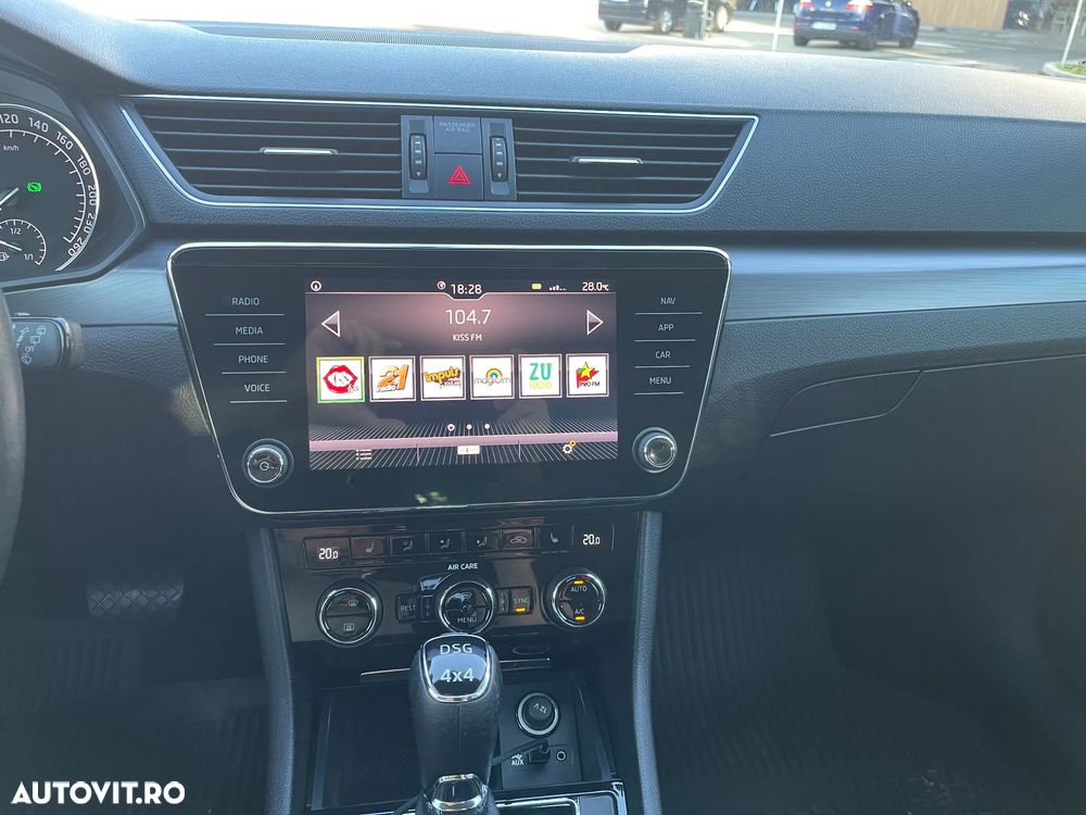Skoda Superb 2.0 TDI DSG 4X4 Ambition - 23
