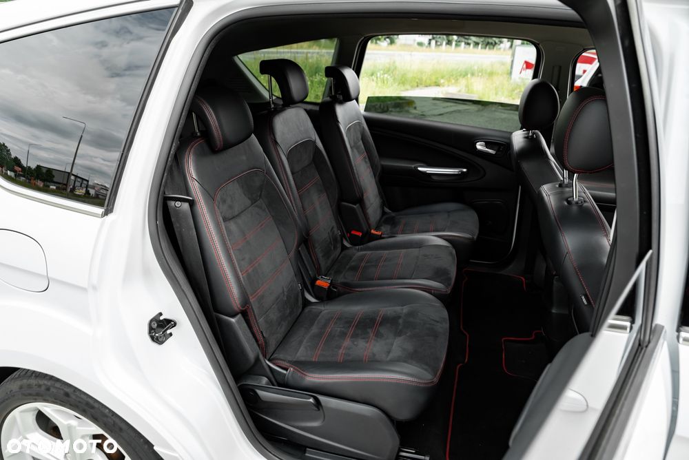 Ford S-Max 2.0 EcoBoost Titanium - 21