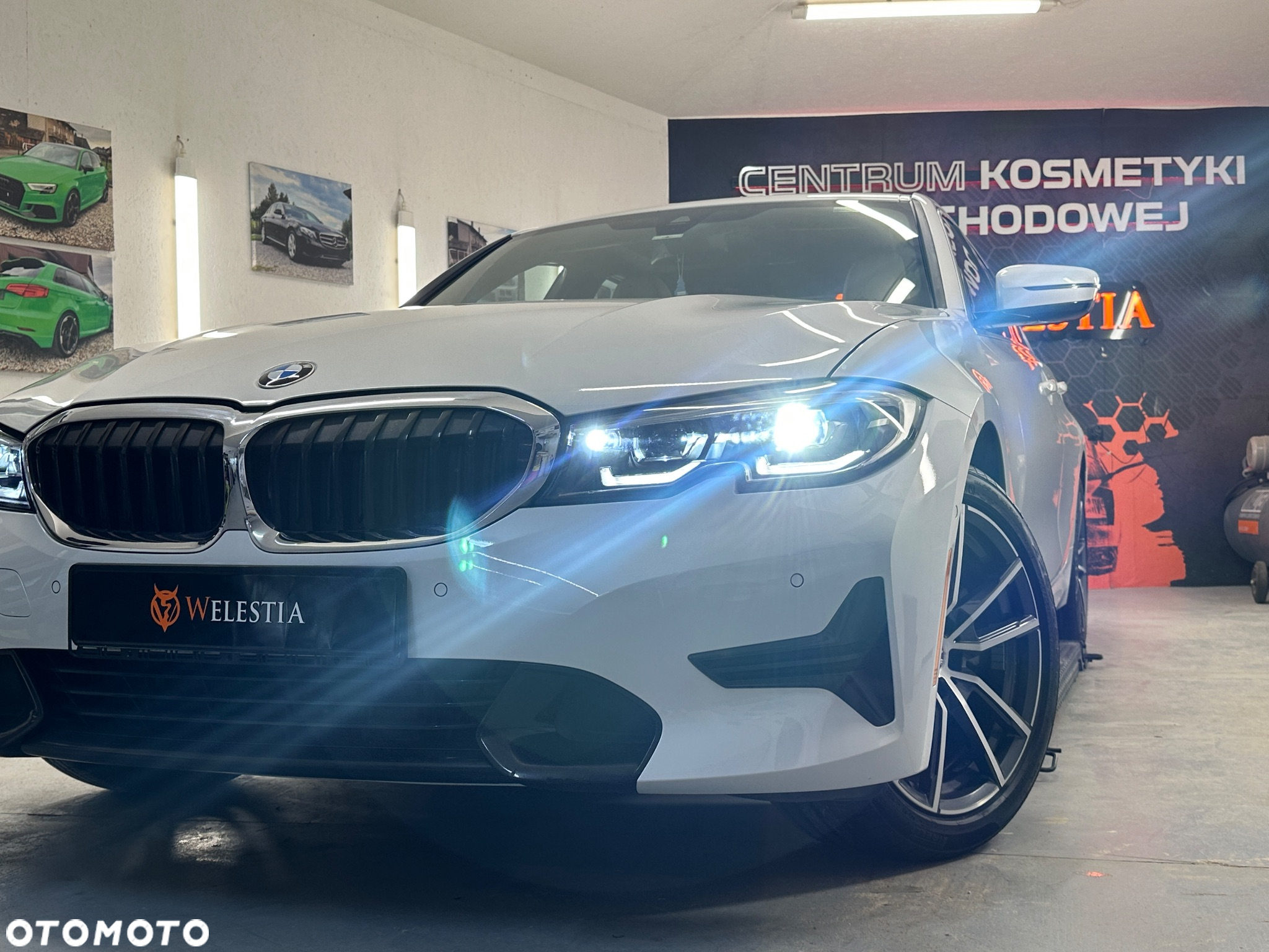 BMW Seria 3 330i Sport Line - 2