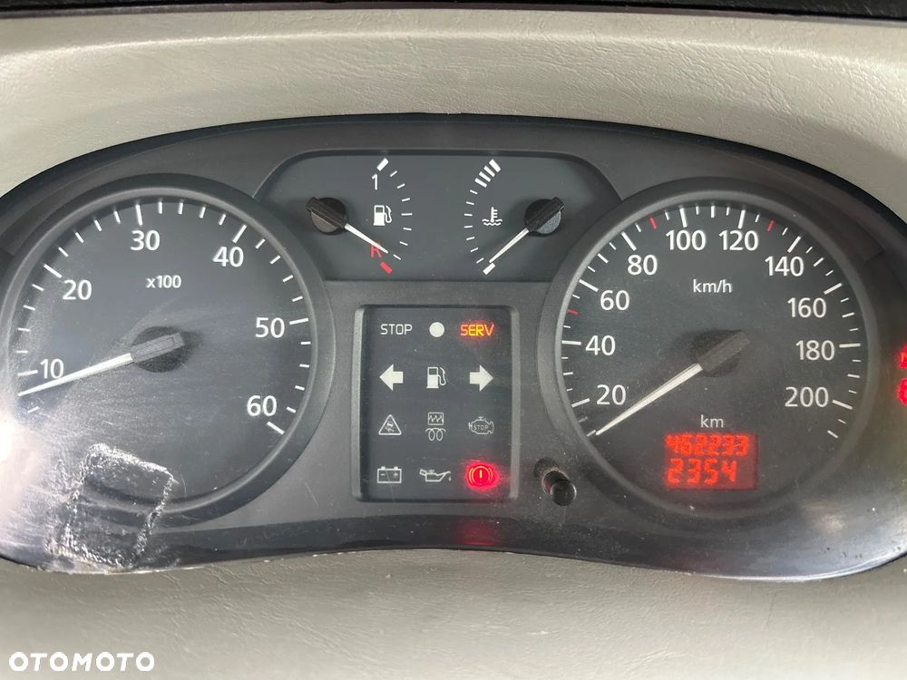 Renault Trafic - 15