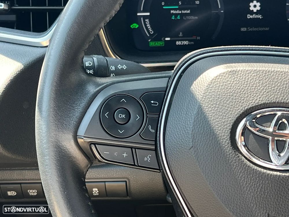 Toyota Corolla 1.8 Hybrid Comfort Plus - 17