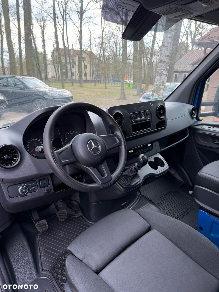 Mercedes-Benz Sprinter - 7