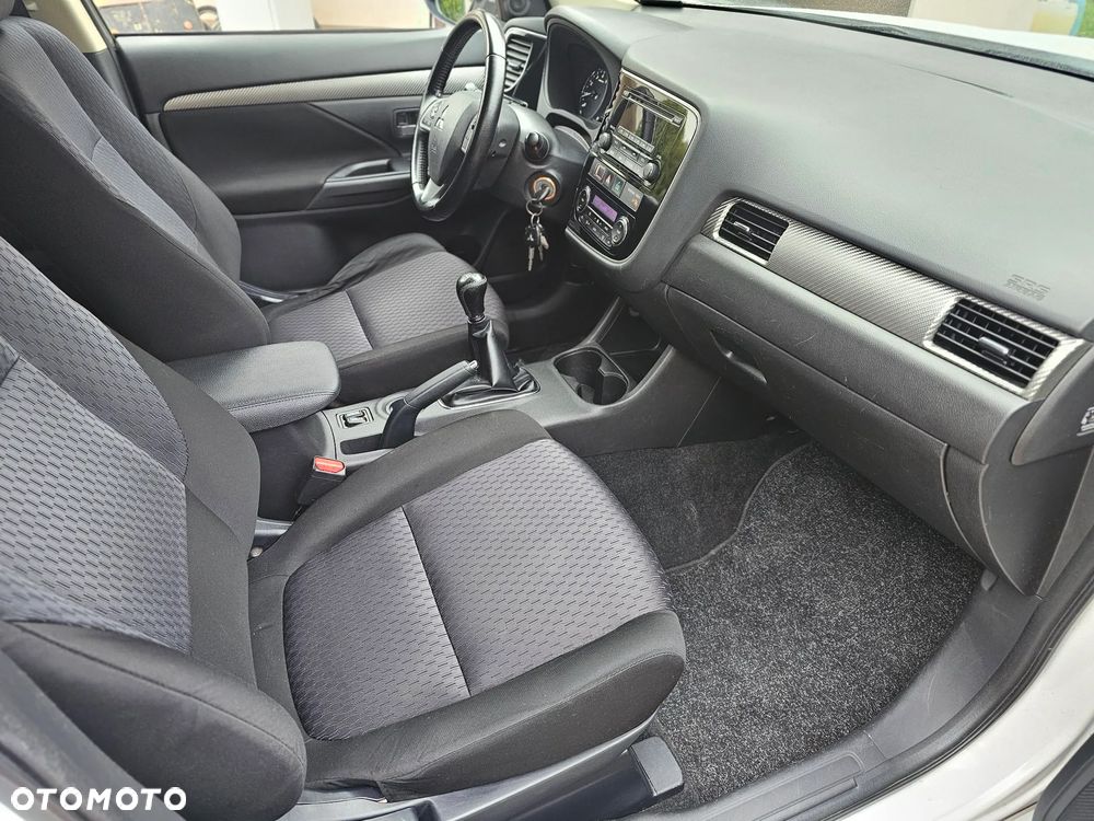Mitsubishi Outlander 2.0 2WD Plus - 9