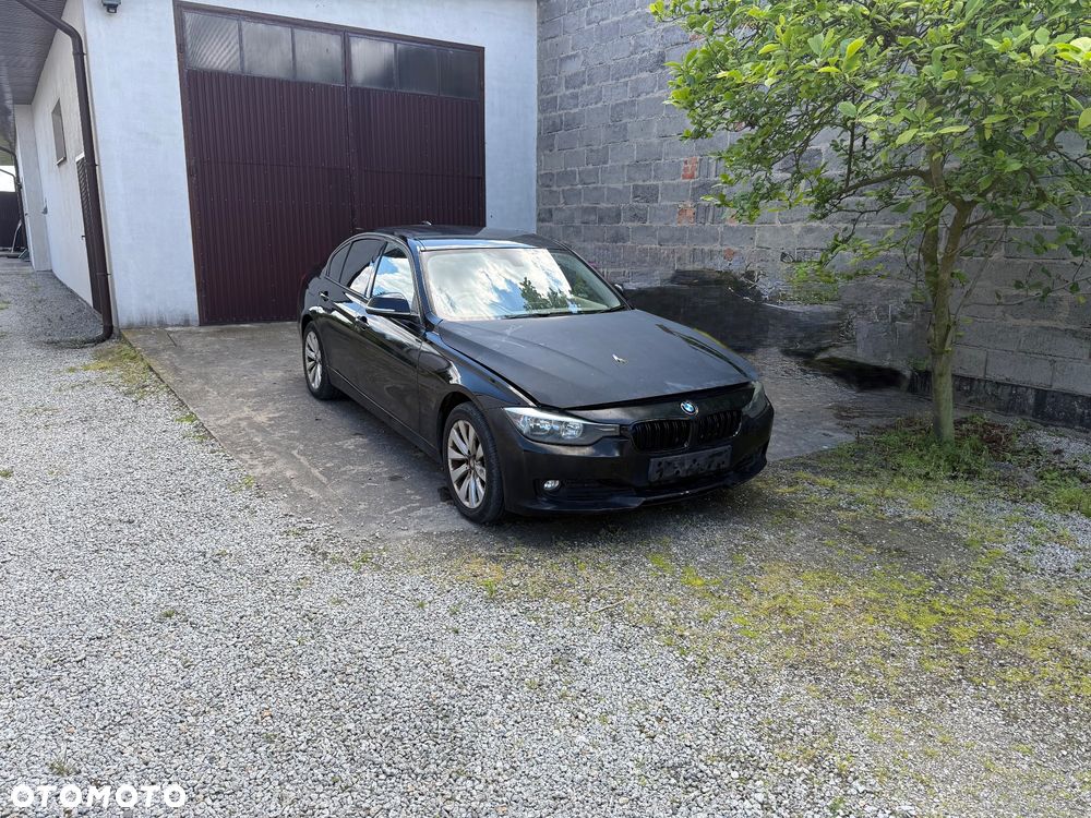 BMW Seria 3 320i - 2