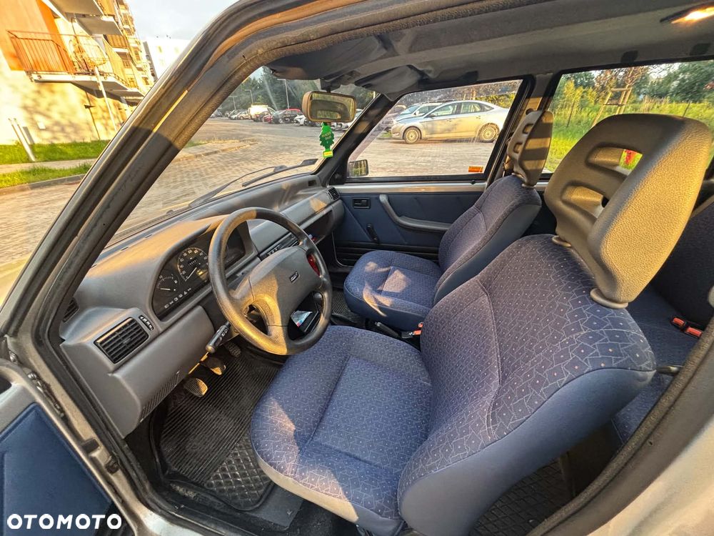 Fiat Uno 899 - 10