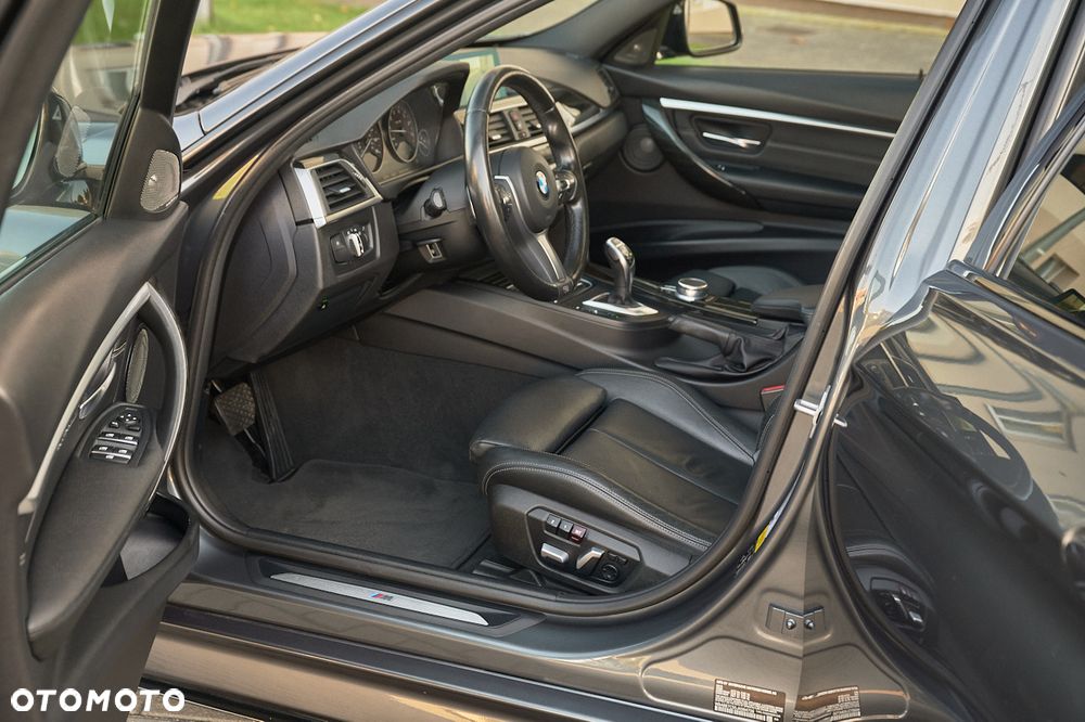 BMW Seria 3 340i xDrive Edition M Sport Shadow - 16