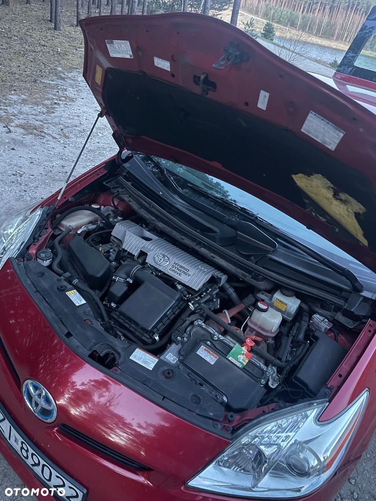 Toyota Prius (Hybrid) - 5