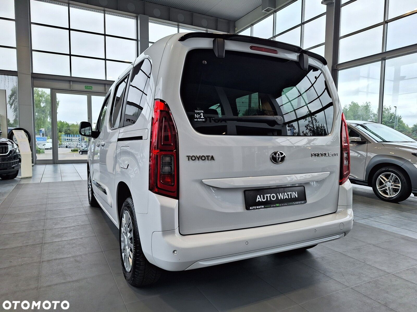 Toyota Proace City Verso 1.5 D-4D Business - 12