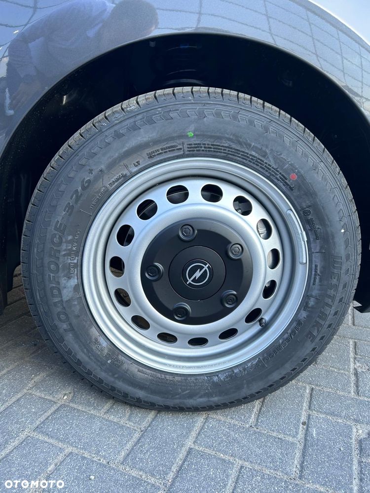 Opel Vivaro - 10