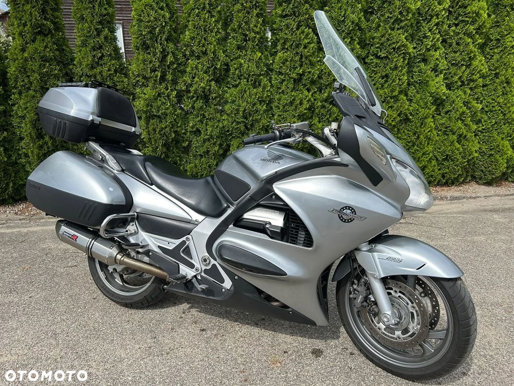 Honda ST - 19