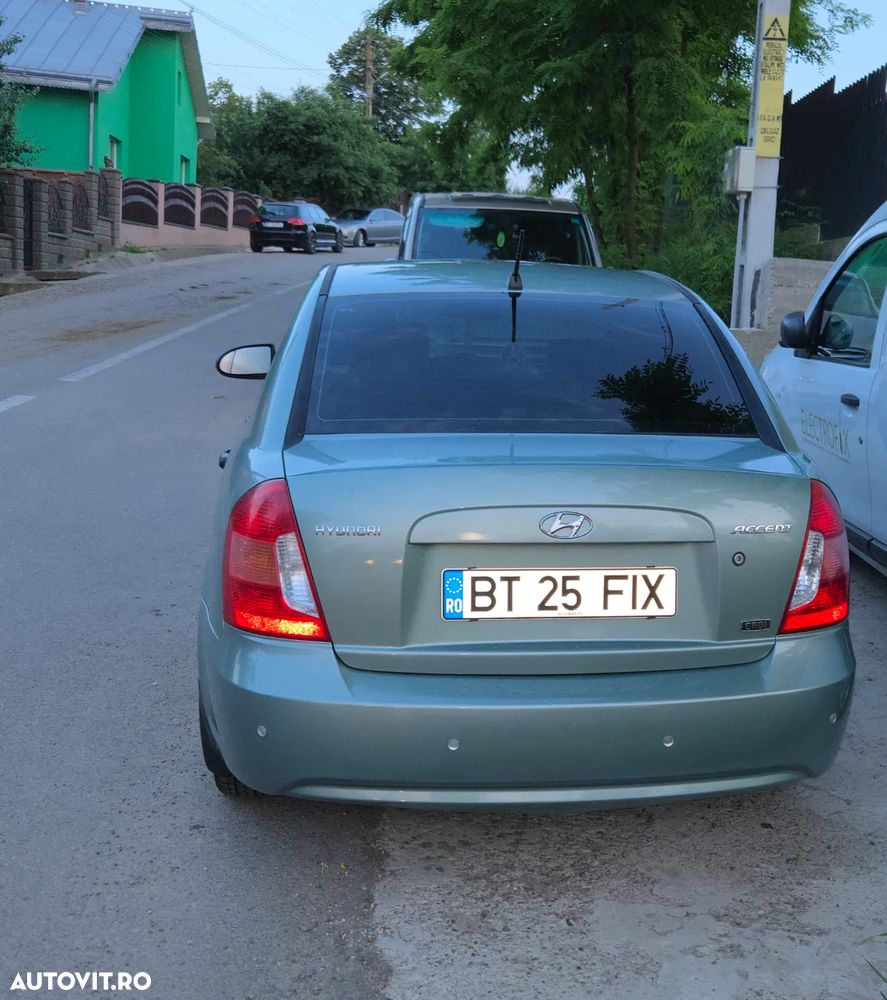 Hyundai Accent MC 1.5 CRDI 4DR GL COMFORT - 3