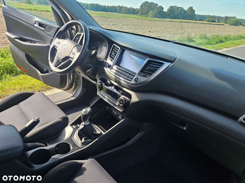 Hyundai Tucson 2.0 CRDI BlueDrive Comfort 2WD - 22