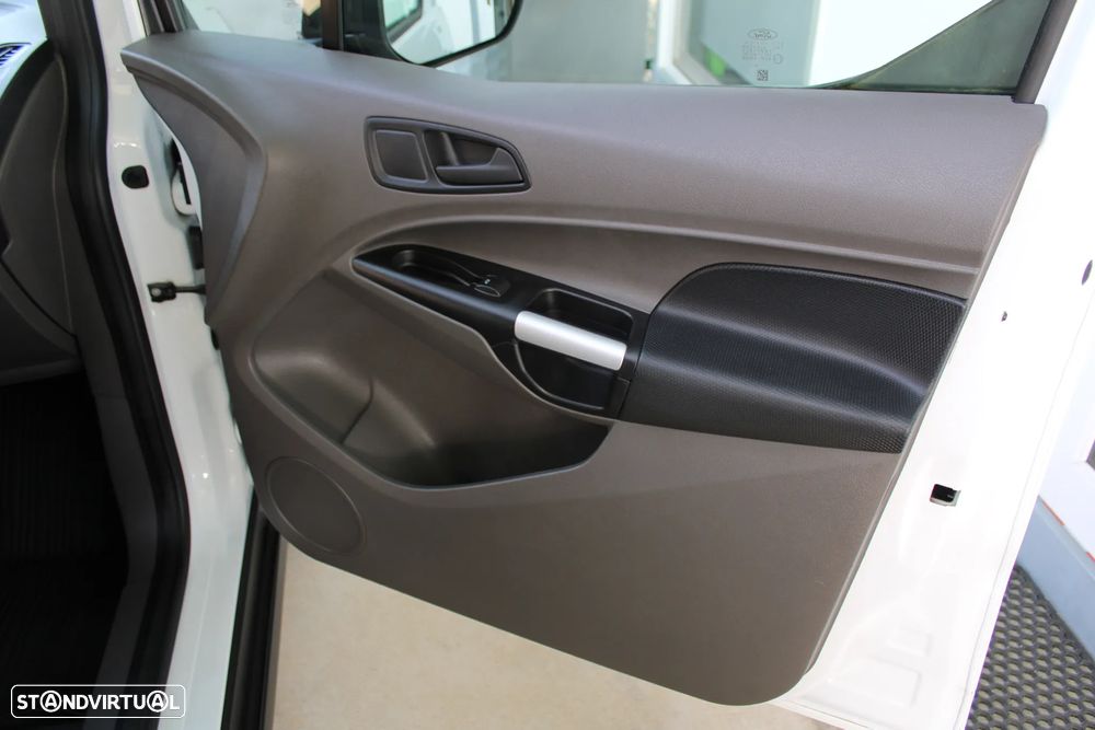 Ford Transit-Connect - 31