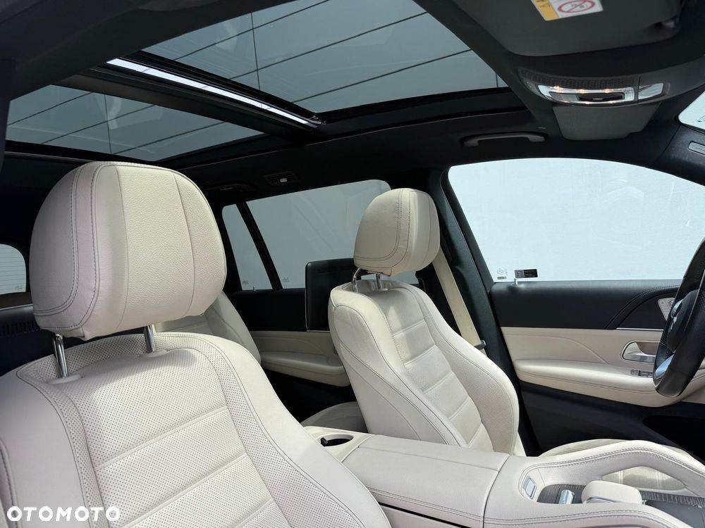 Mercedes-Benz GLS - 20