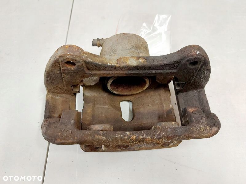 KIA CEED 2 II 1.6 CRDI ZACISK HAMULCOWY LEWY PRZÓD PRZEDNI JARZMO - 6