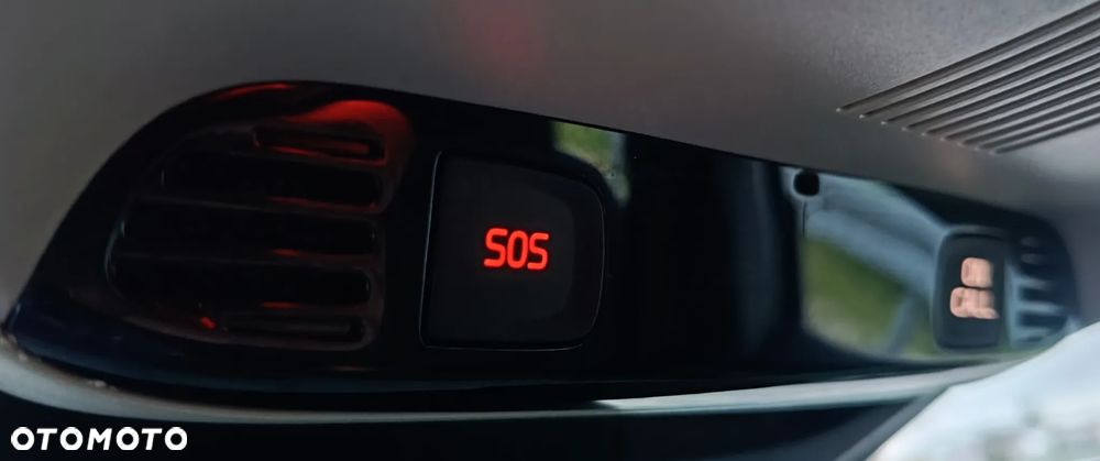 Volvo V40 D2 Geartronic RDesign - 36