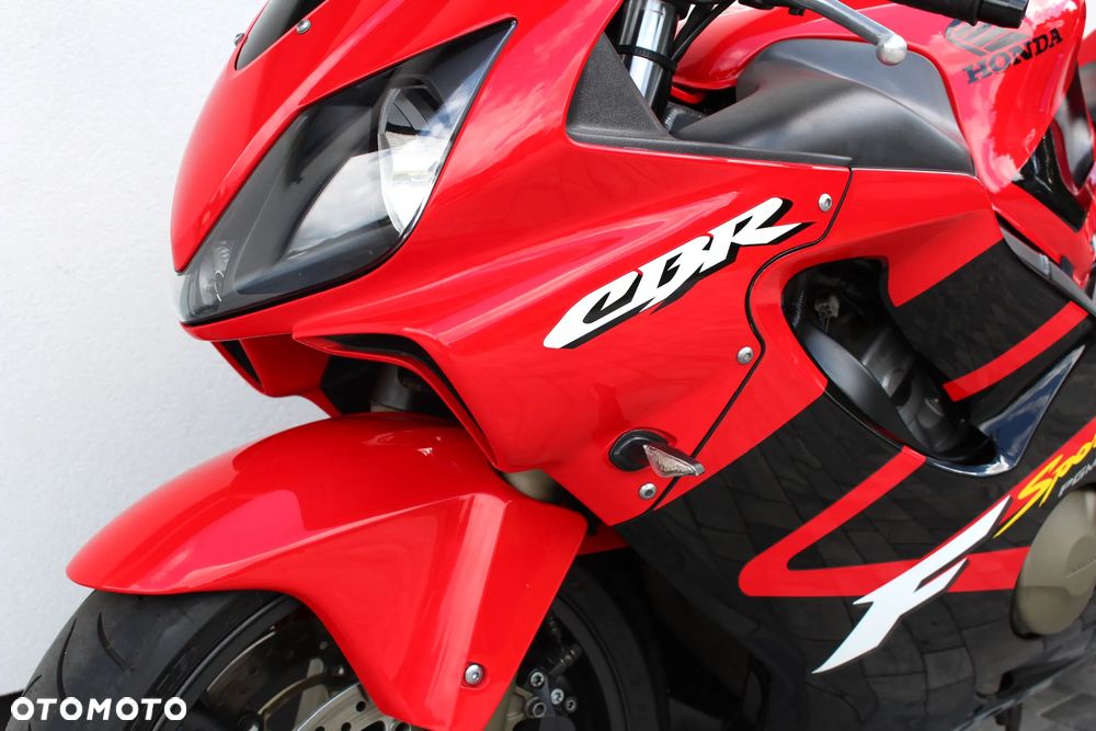 Honda CBR - 16