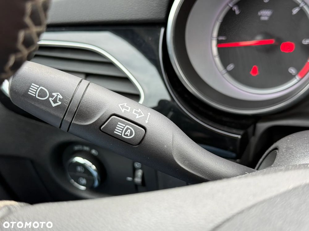 Opel Astra 1.6 D (CDTI) Start/Stop Innovation - 33