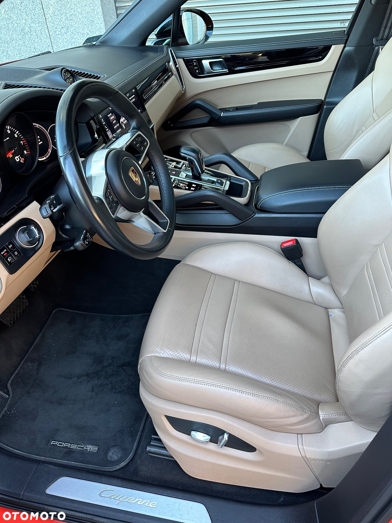Porsche Cayenne Coupe Platinum Edition - 32