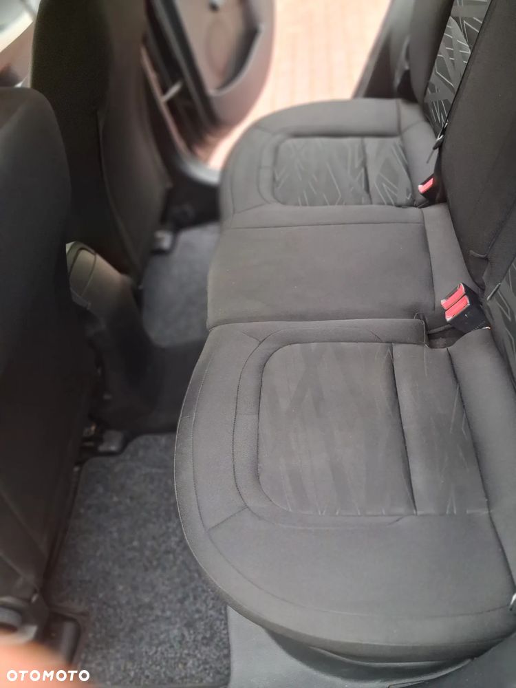 Kia Ceed - 13