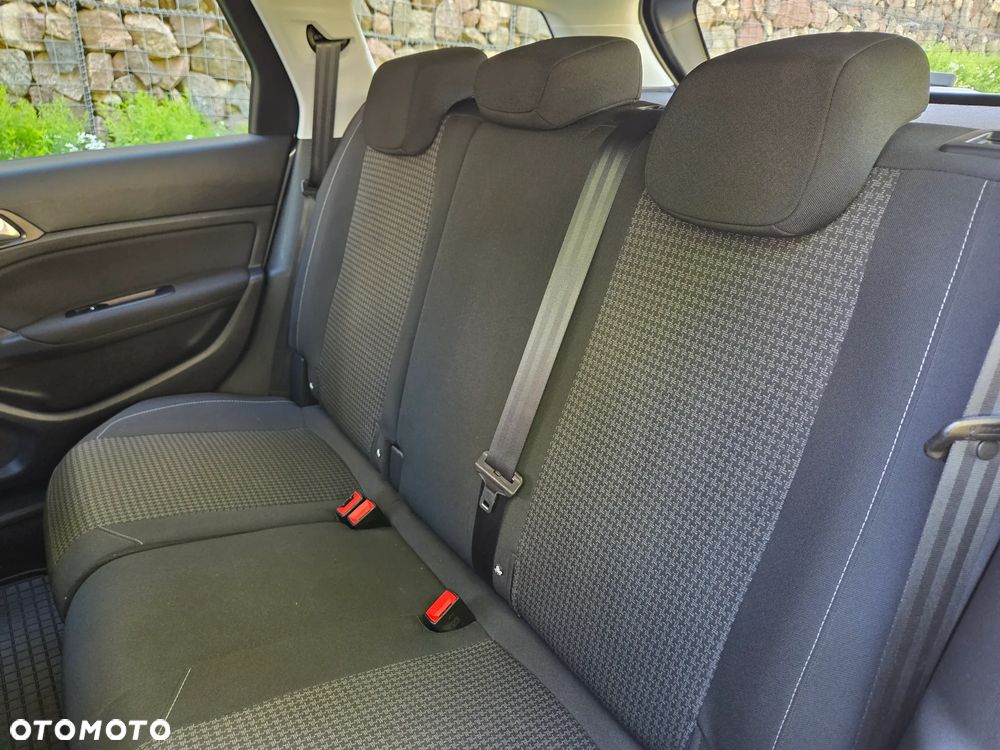 Peugeot 308 1.2 PureTech Allure Pack S&S - 10