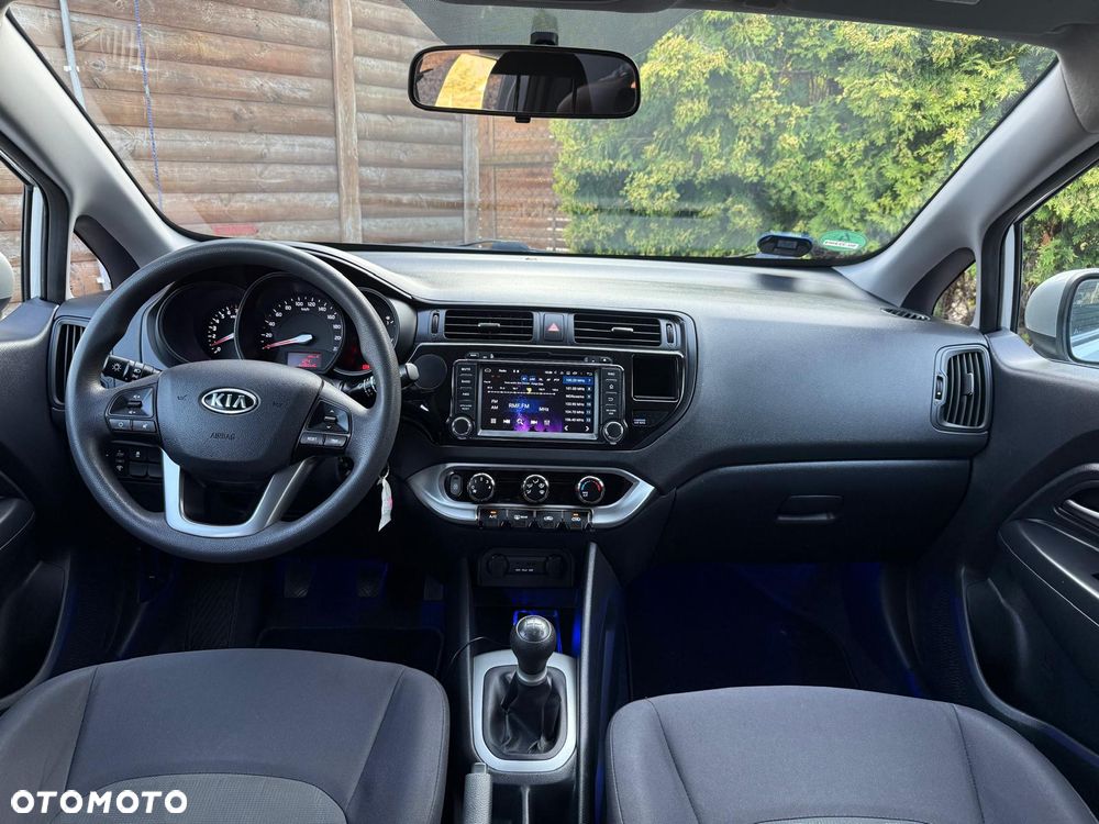 Kia Rio 1.2 Edition 7 - 12