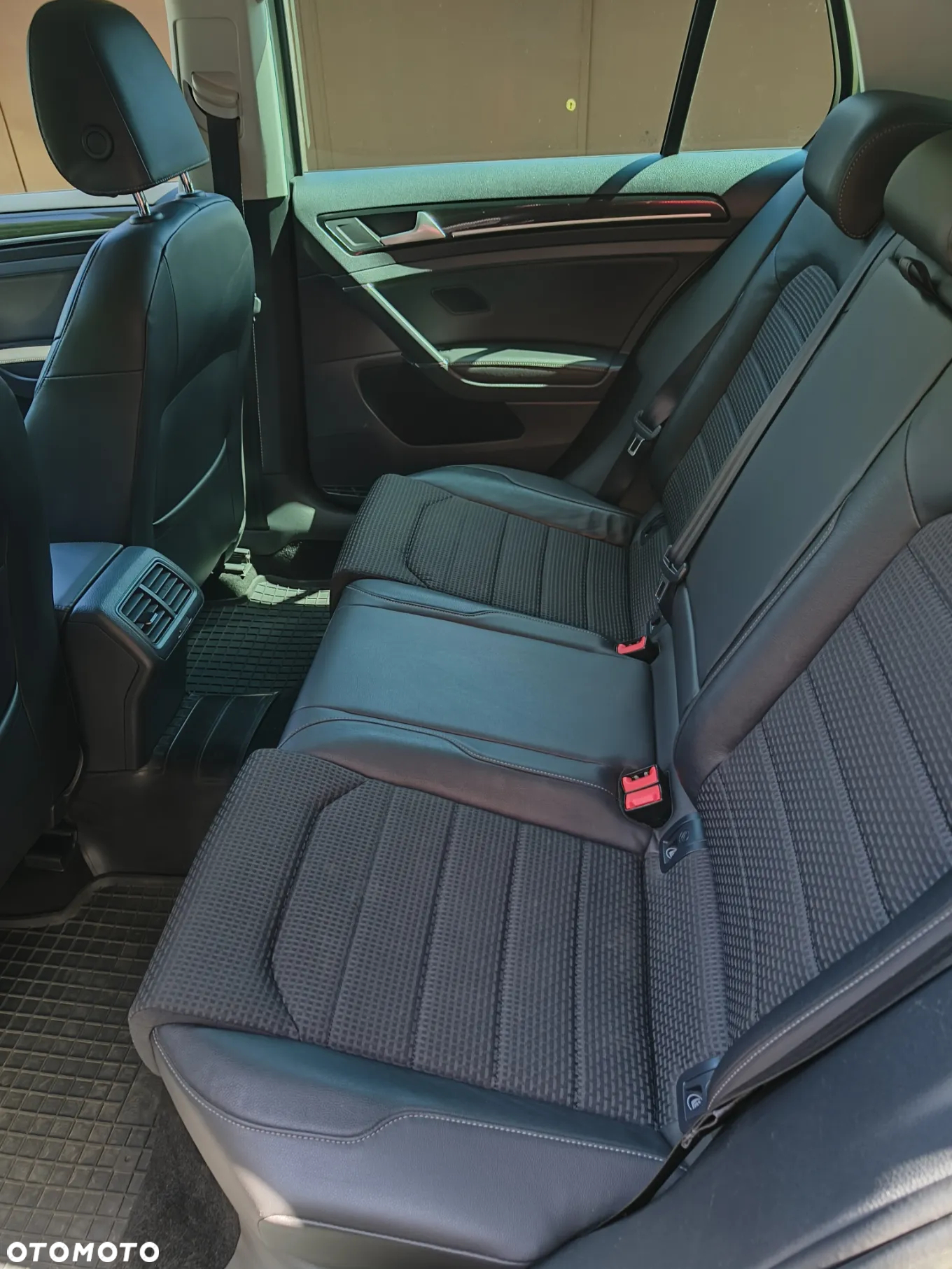Volkswagen Golf - 14
