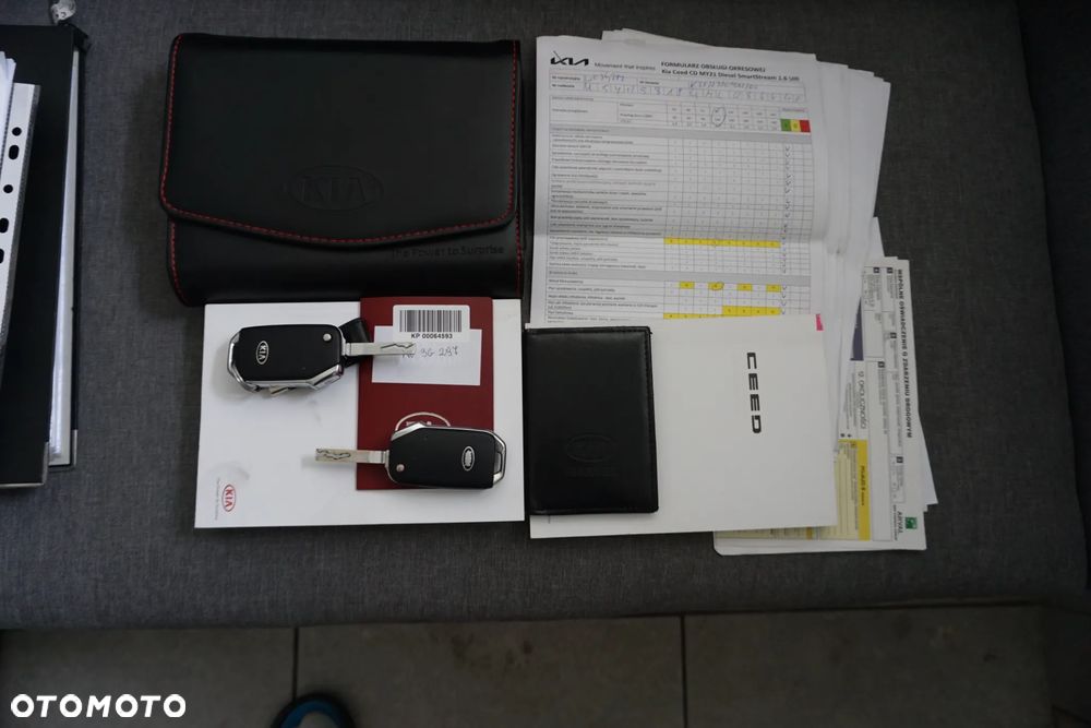 Kia Ceed 1.6 CRDi mHEV L Business Line DCT - 27