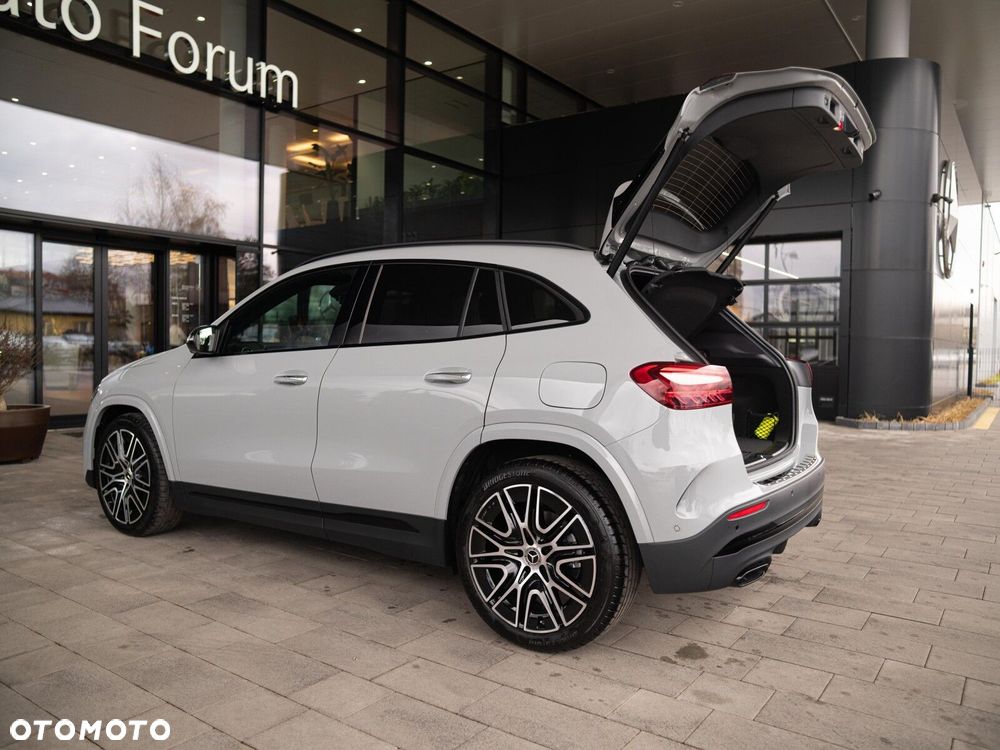 Mercedes-Benz GLA - 29