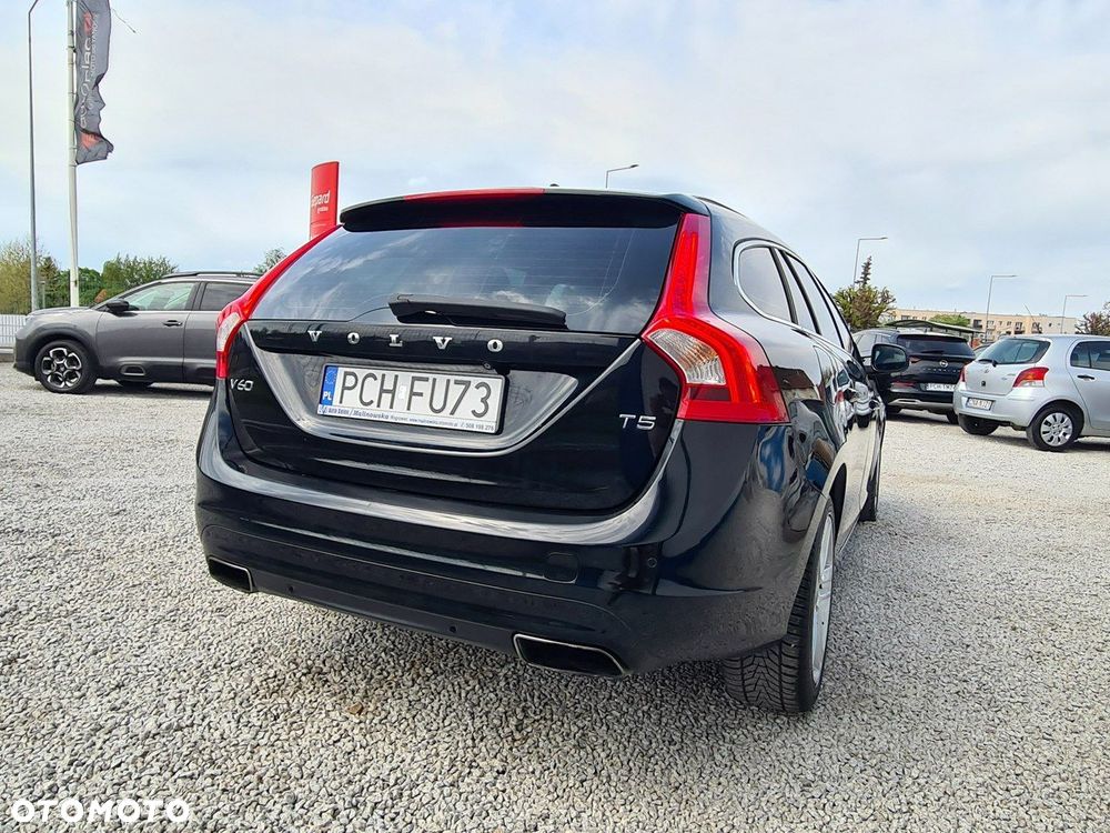 Volvo V60 T5 Drive-E Momentum - 8