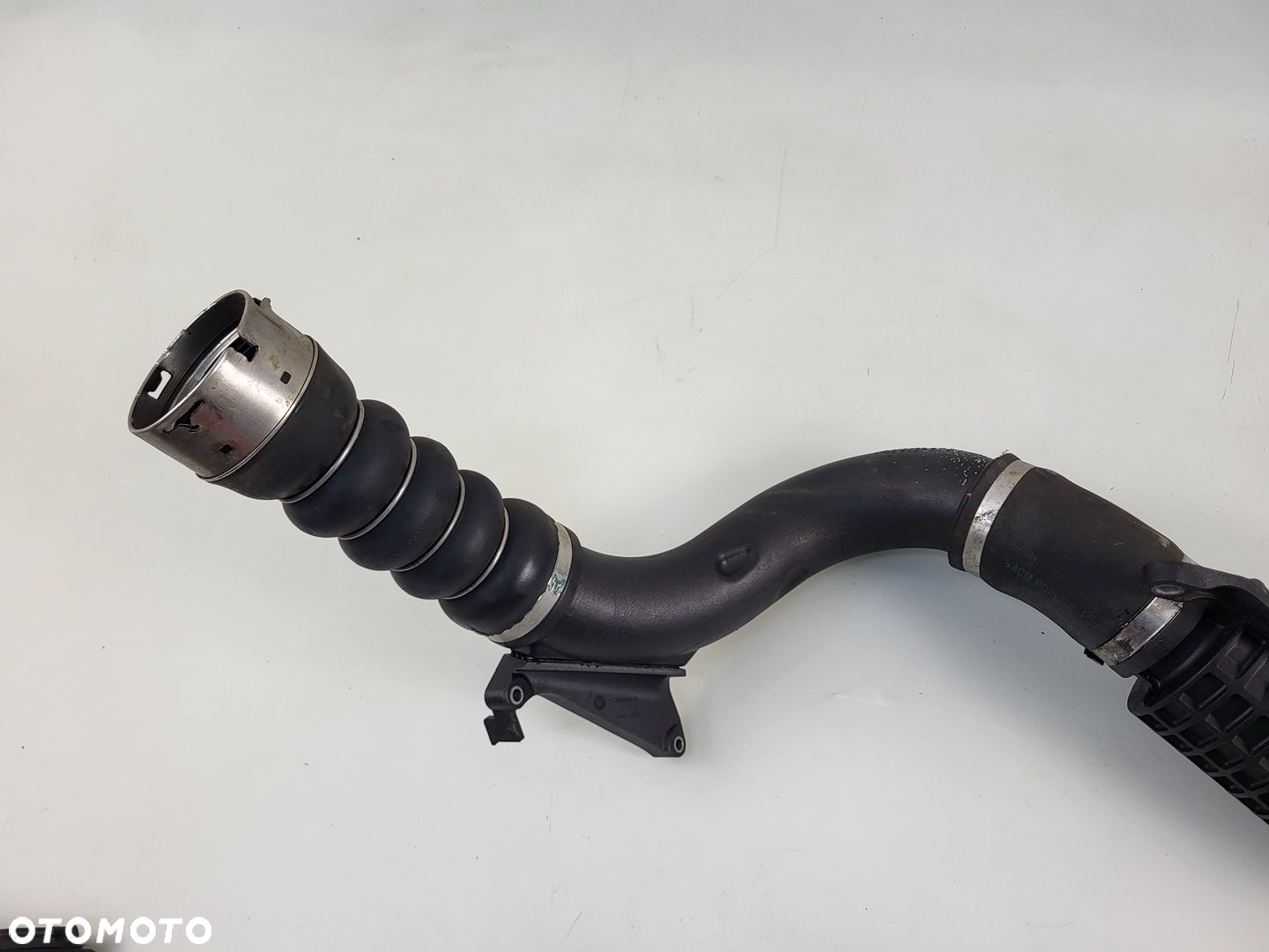 przewód powietrza rura intercoolera 2.0d B47 BMW 2 F45 F46 8577233 - 6