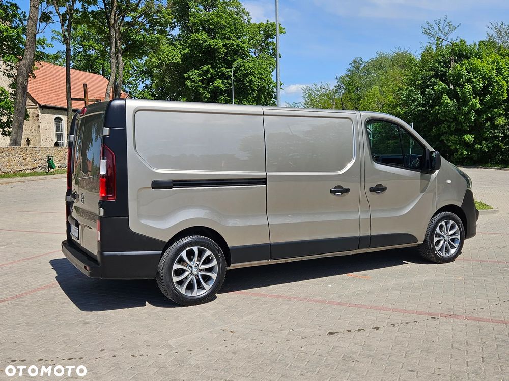 Opel Vivaro - 9