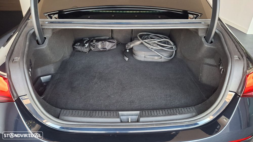 Mercedes-Benz E 300 de - 23