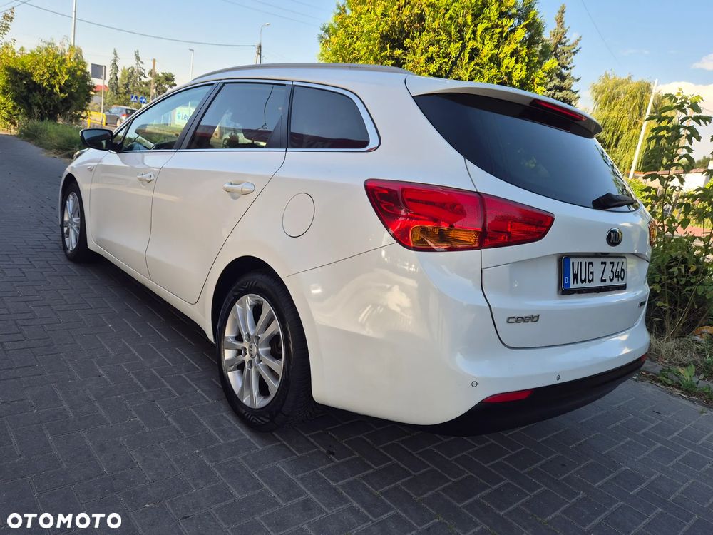 Kia Ceed 1.6 CRDi 128 Platinum Edition - 9