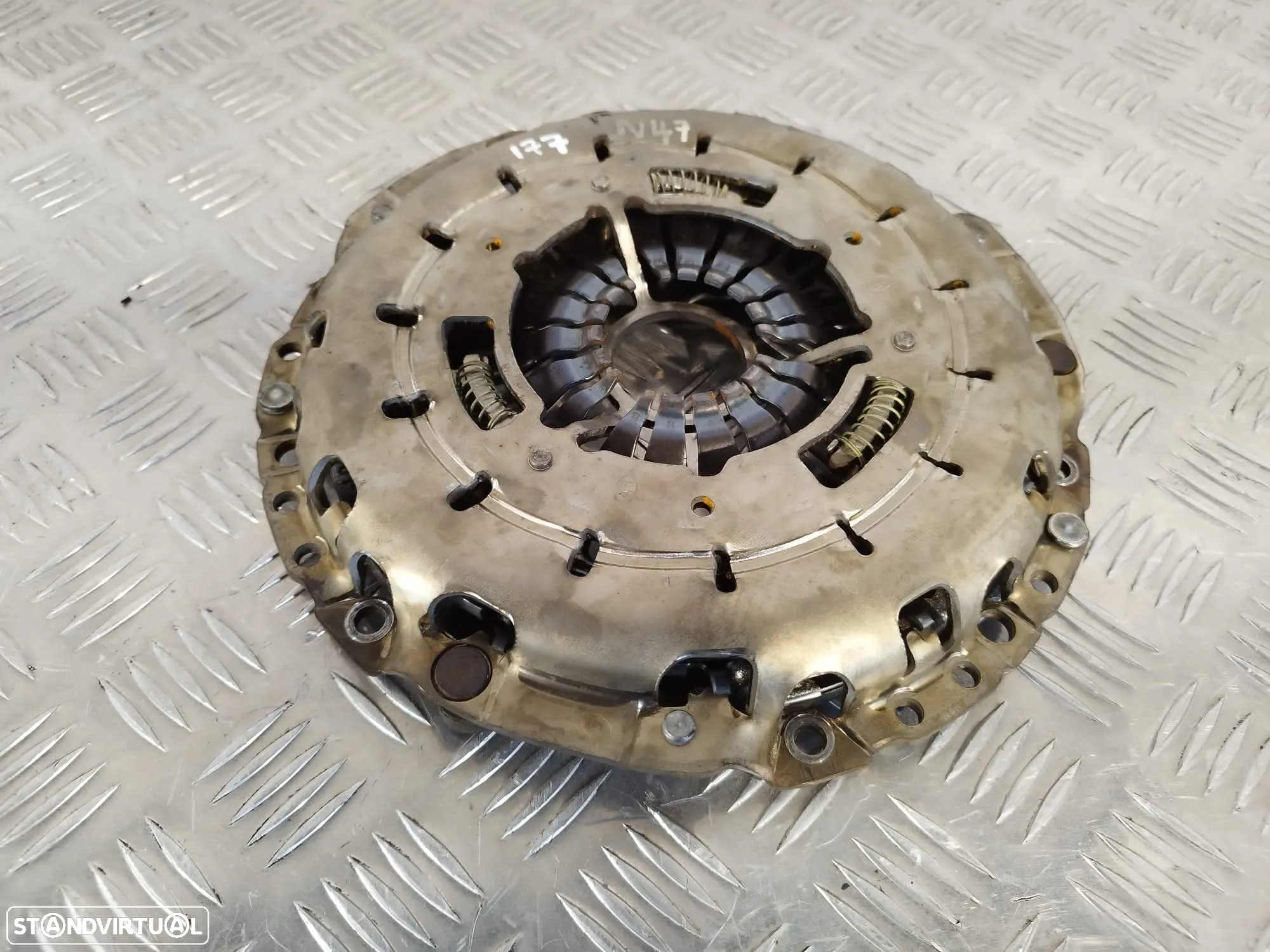 EMBRAIAGEM BIMASSA BMW SERIE 1 E87 120D 16V 177CV N47D20C 21207637279 7637279 3230787 SERIE 1 E82 COUPE E81 E88 CABRIO SERIE 3 E90 E91 E92 COUPE E93 CABRIO X1 E84 X3 E83 - 3