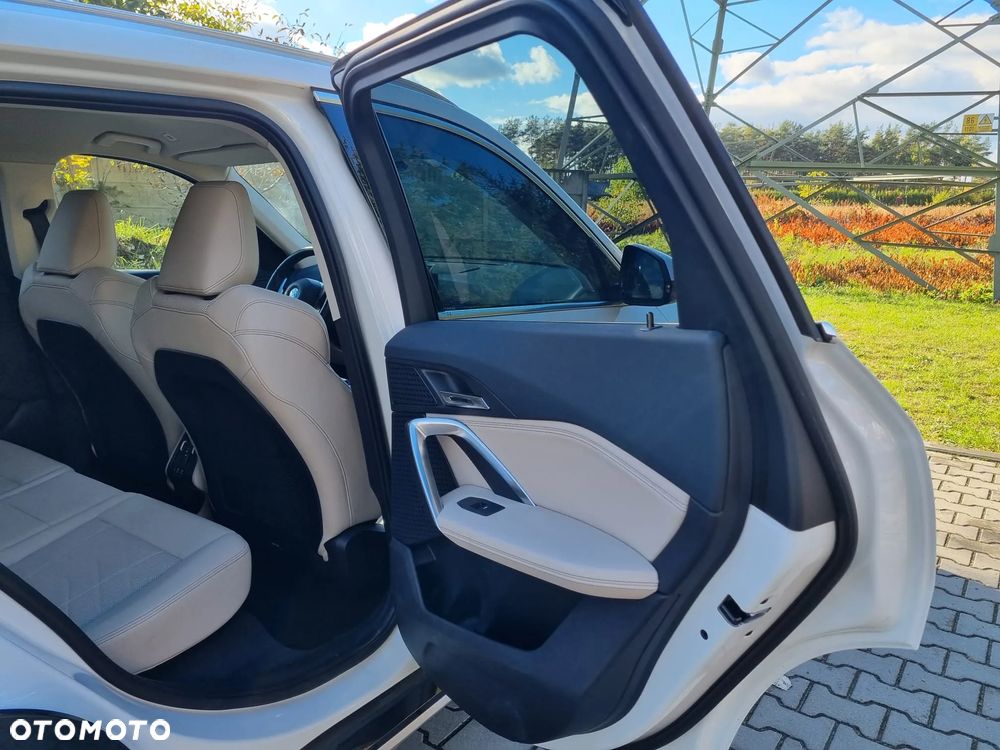 BMW X1 sDrive18i xLine - 28