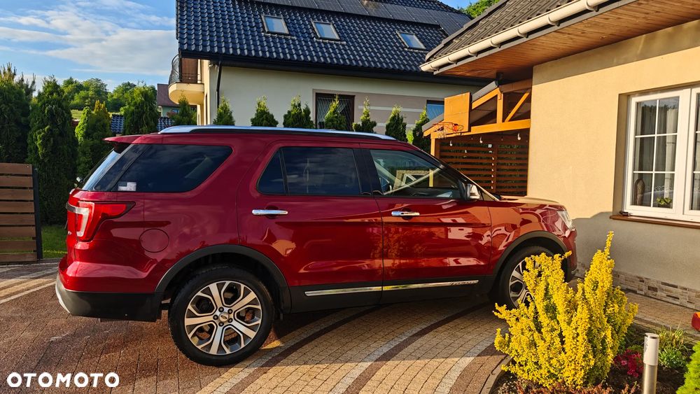 Ford Explorer - 16
