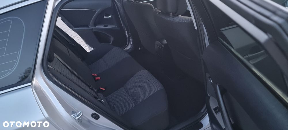 Toyota Avensis 1.8 Edition - 25
