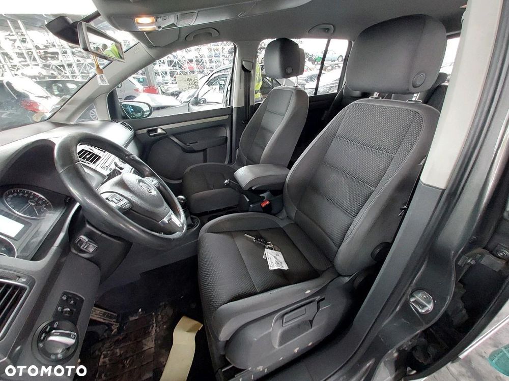 Volkswagen Touran 1.6 TDI DPF BlueMot Comfortline - 8