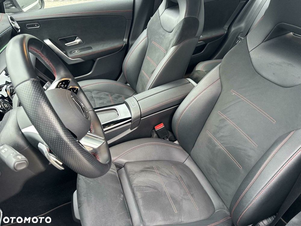 Mercedes-Benz CLA 200 AMG Line 7G-DCT - 16