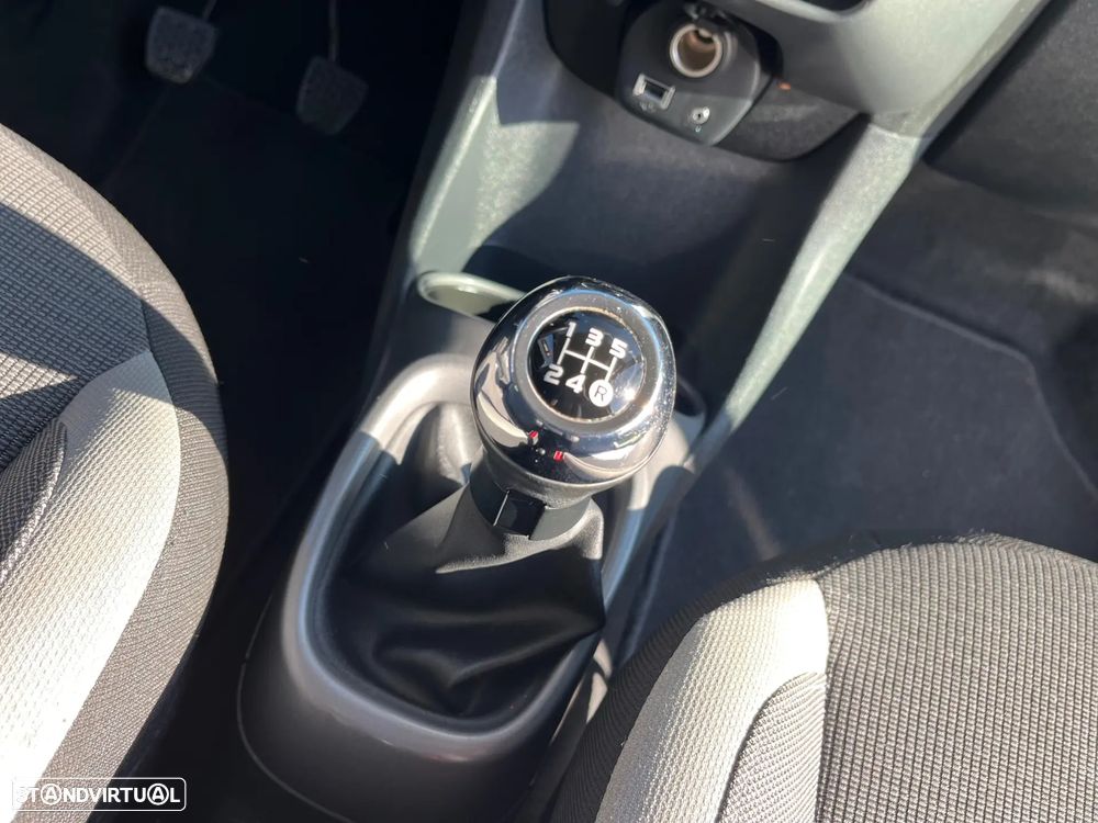 Toyota Aygo x-business - 15